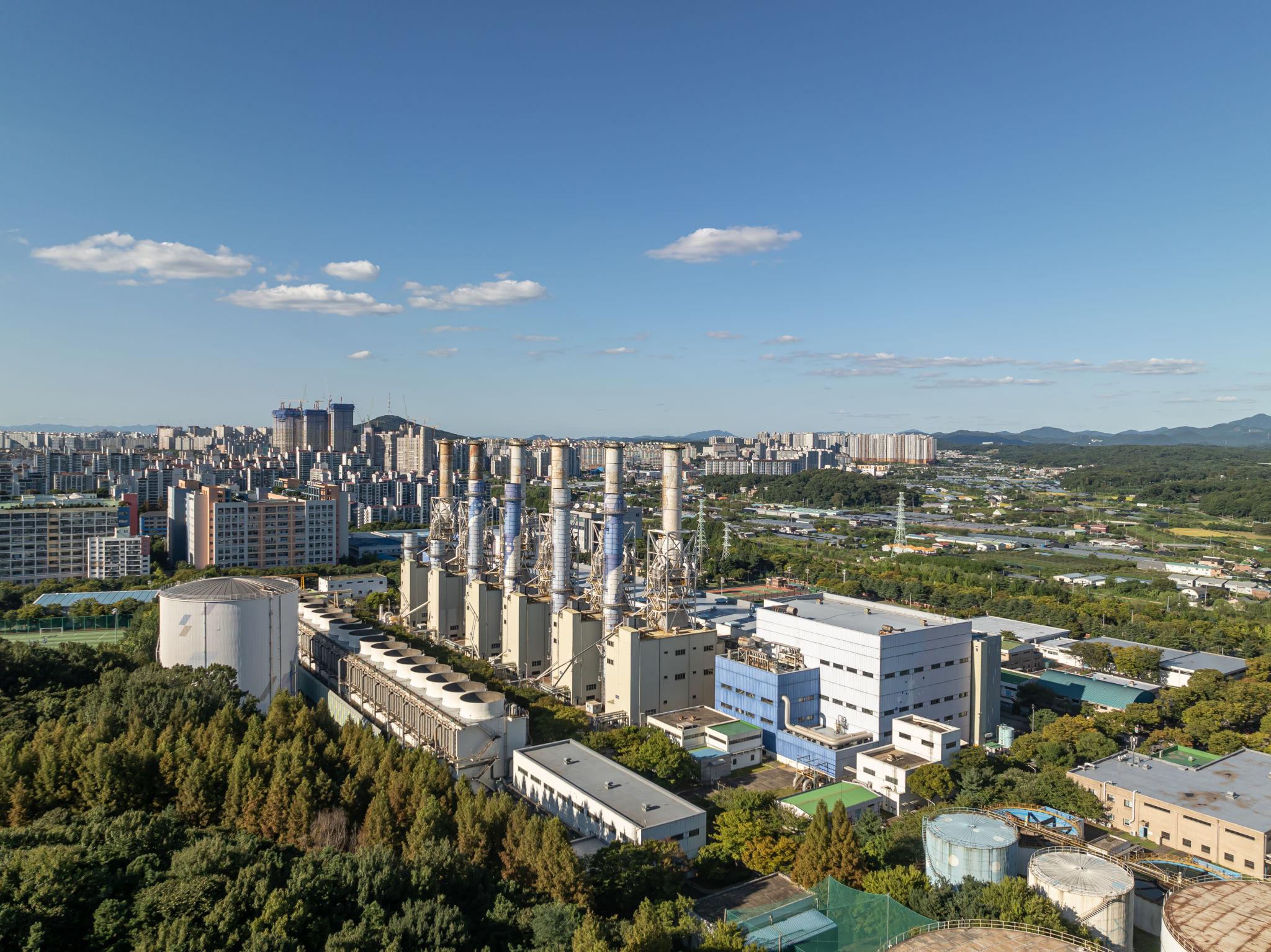 South Korea energy policy focused on LNG terminals and energy security strategy