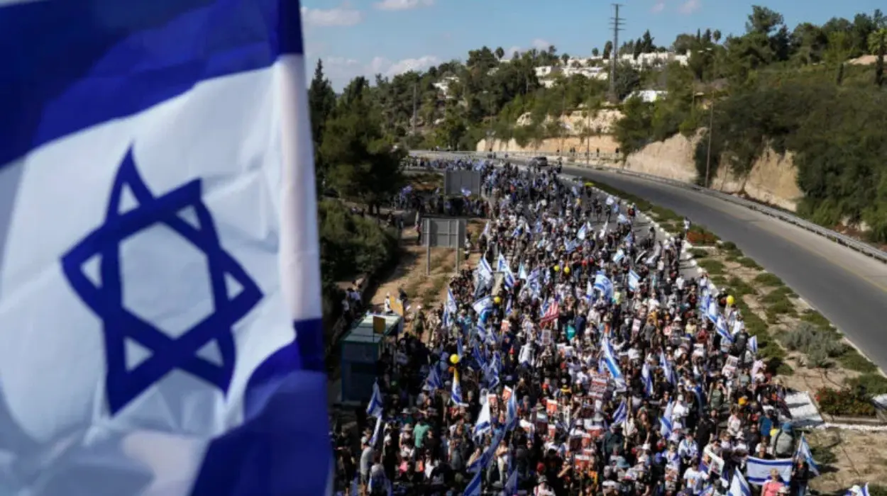 Families of hostages to march on Downing Street for justice