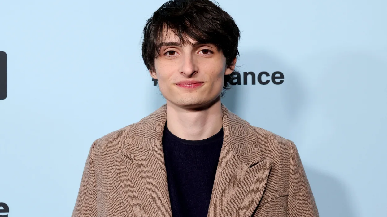 Finn Wolfhard makes SNL hosting debut with ‘Stranger Things’ co-stars Cameo