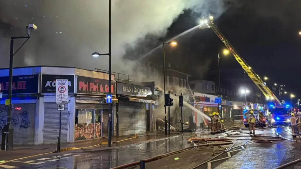 Five hospitalized as 100 firefighters battle blaze in Holloway, north London