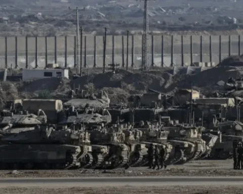 Four Israeli soldiers killed in Gaza bomb blast