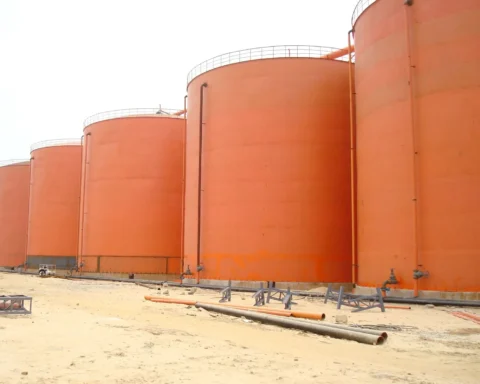 Fuel trading partnership influence on energy pipelines