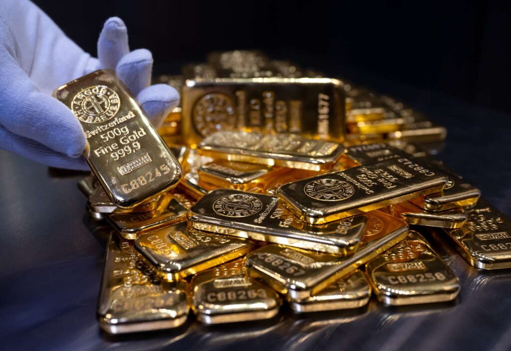 Gold market trends visible on global trading floors