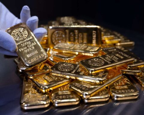 Gold market trends visible on global trading floors