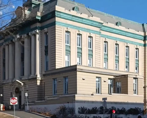 Greenwich Town Hall to be converted as flats gets approval