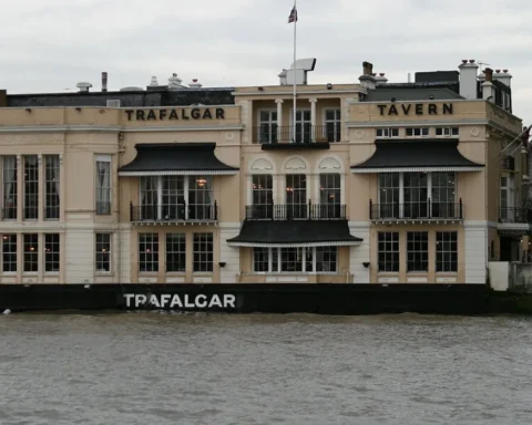 Greenwich riverside pub wins outdoor seating appeal