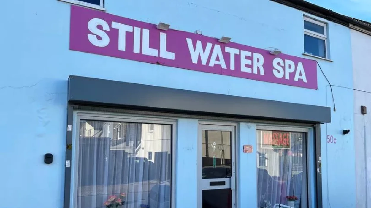 “Happy ending” 20 pounds offer leads to Bromley spa licence cancellation