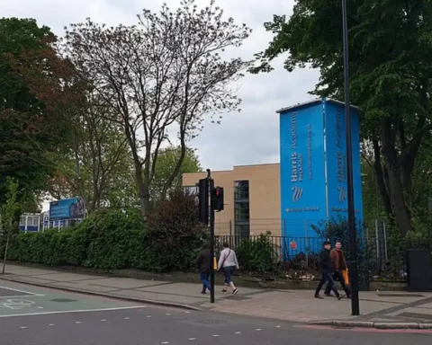 Harris Academy Peckham Celebrates Ofsted ‘Outstanding’