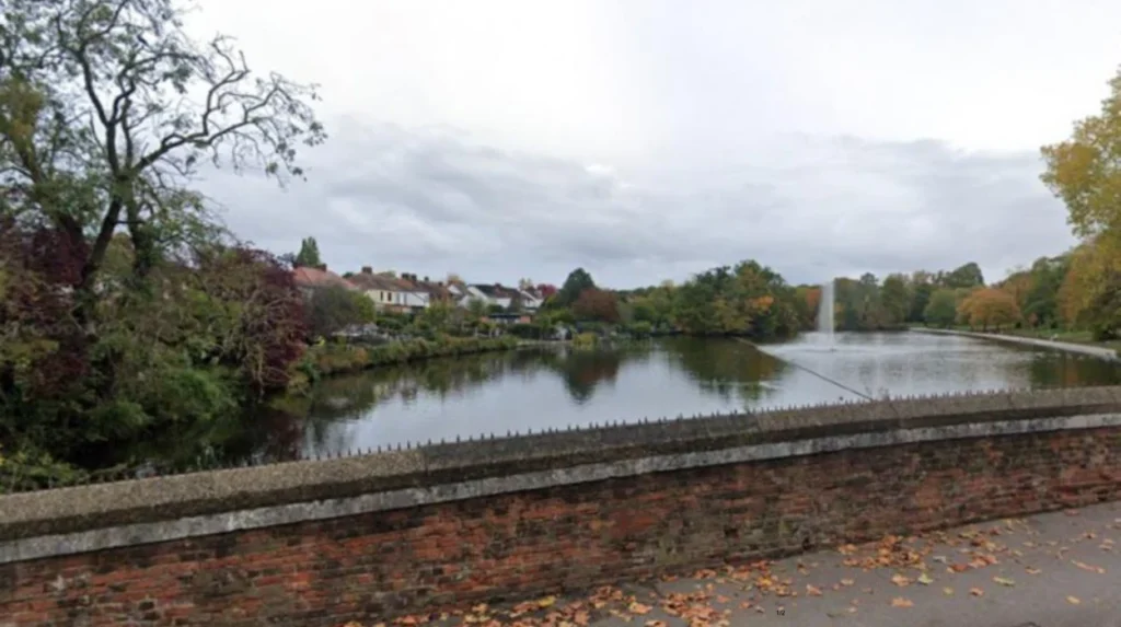 Havering rejects safety railing plan at Blacks Bridge