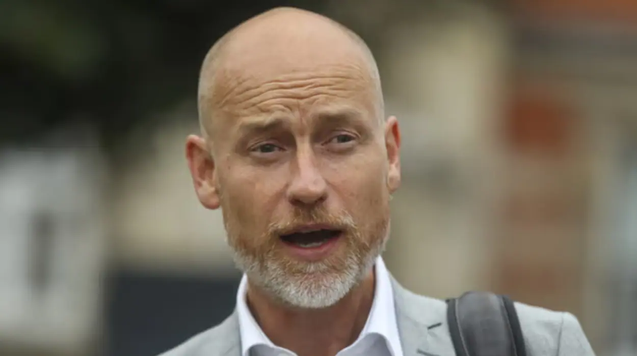 Health Minister Stephen Kinnock backs assisted dying bill as compassionate choice