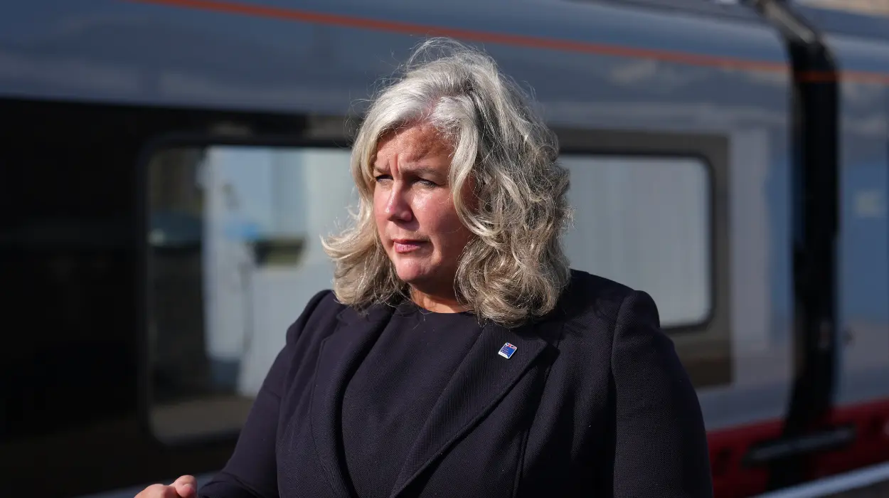 Heidi Alexander says metal detectors would make life hard