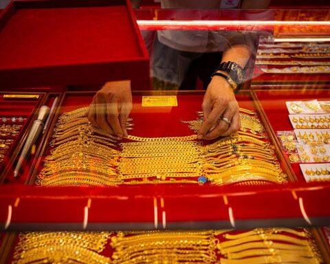 Asian gold markets supported by bullion dealers and traders