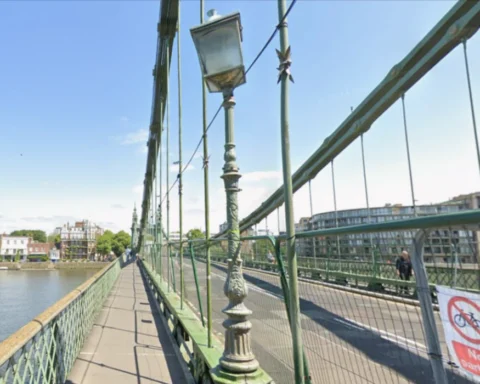 Historic lanterns restored on 138-year-old Hammersmith and Fulham Bridge