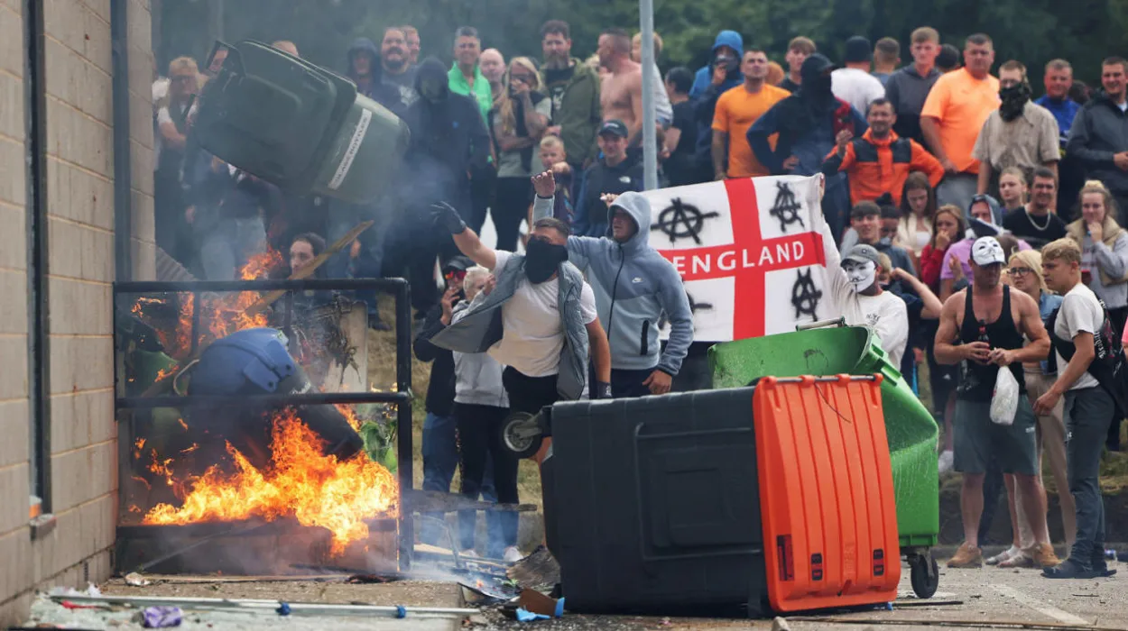 Home secretary vows tough action against rioters across England