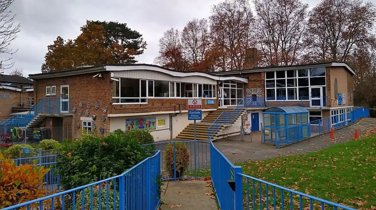 Hounslow students outperform national GCSE average