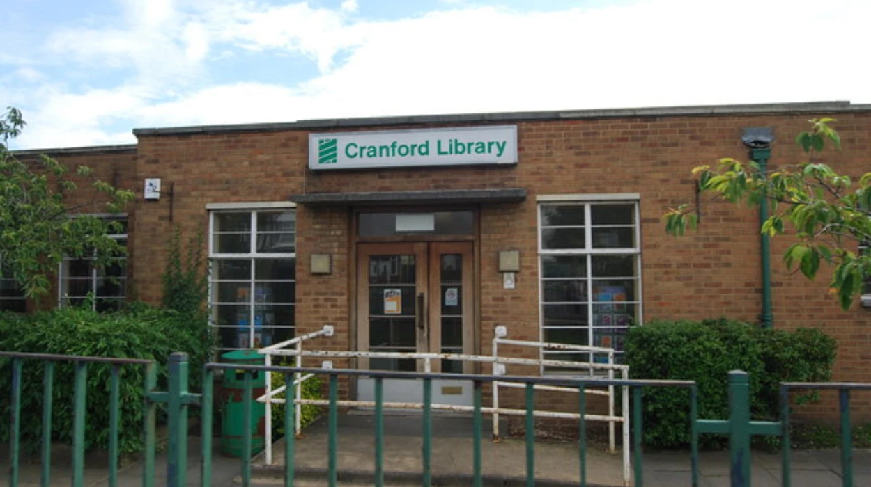 Hounslow’s Meadowbank hub welcomes Cranford library