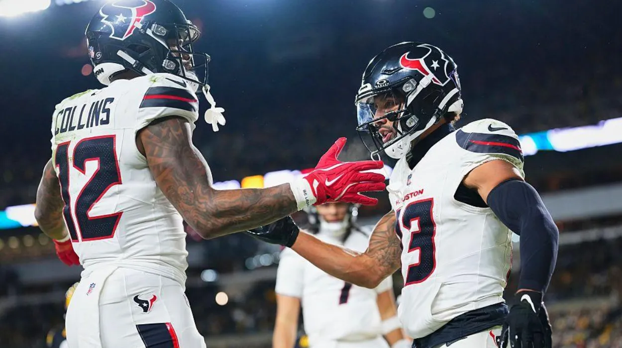 Houston Texans defeat Pittsburgh Steelers 30-6 behind two defensive touchdowns