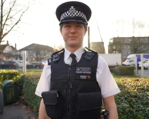 How much does a UK police officer make?