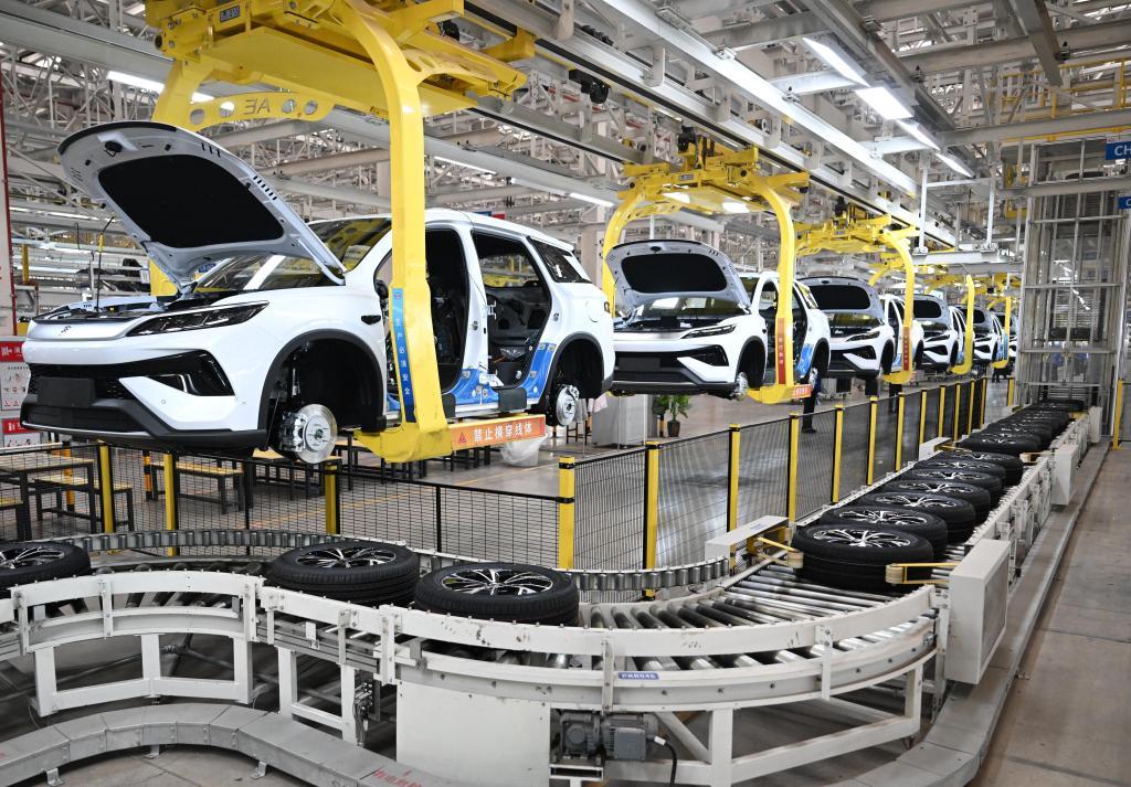 EV Production Expansion Surges as Automakers Race to Build More Electric Vehicles Europe 2026 2 EV production expansion supported by large battery manufacturing plants