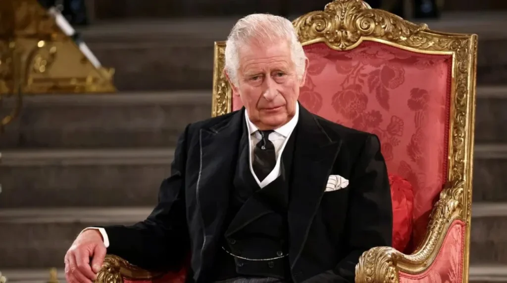 Is the uk a constitutional monarchy?