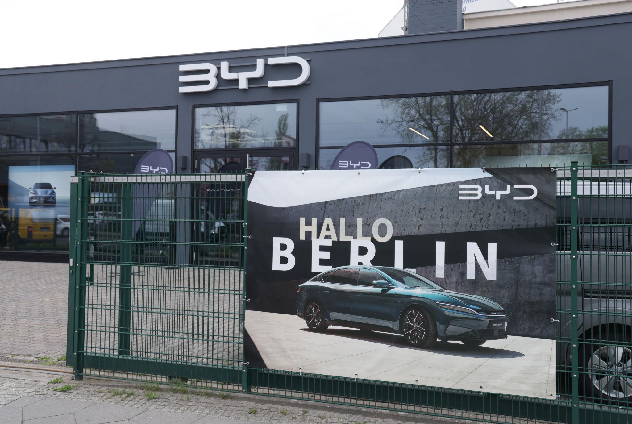 Electric vehicle marketing Europe promoted through digital campaigns