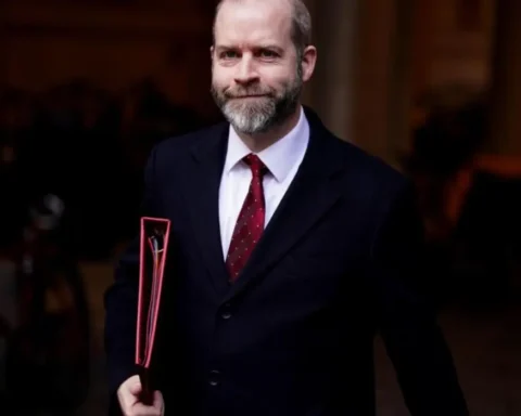 Jonathan Reynolds warns UK can't ignore building new runways