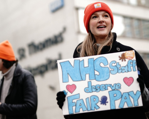Junior doctors proposed 20% wage increase may end strikes