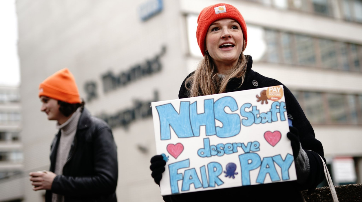 Junior doctors proposed 20% wage increase may end strikes