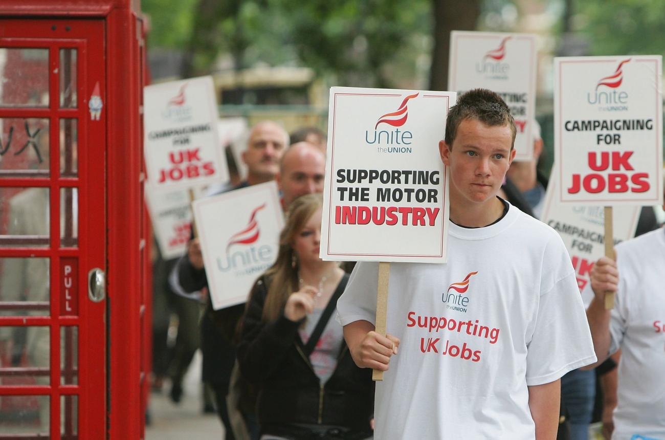 UK Auto Industry Crisis Triggers Alarm Across Britain’s Manufacturing Sector in London 2026 1 UK auto industry crisis impacting British car manufacturing facilities in 2026