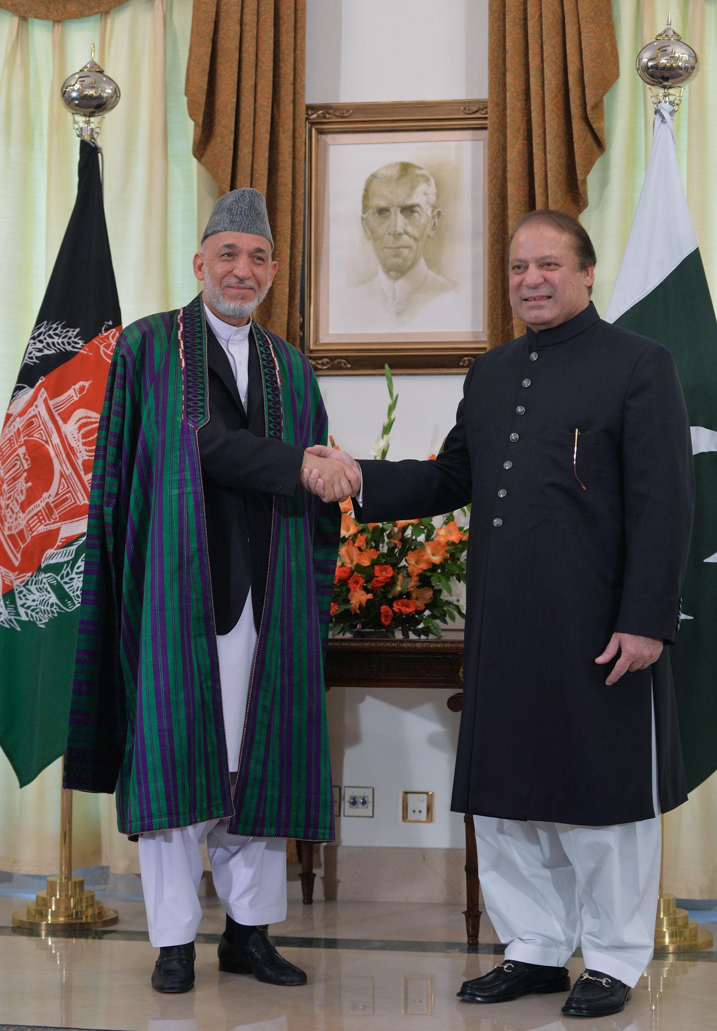 Pakistan peace negotiations diplomatic handshake agreement