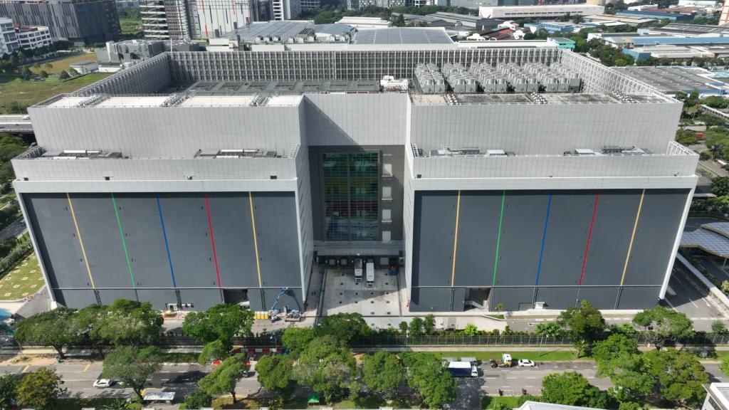 Asia Data Center Market Growth Surges as Bain Capital Targets $5B Sale 4 modern data center in Singapore supporting Asia data center market growth