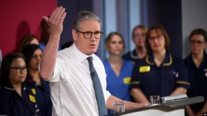 Keir Starmer condemns Musk for spreading misinformation