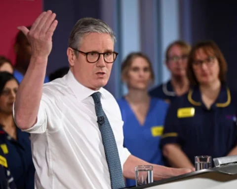 Keir Starmer condemns Musk for spreading misinformation