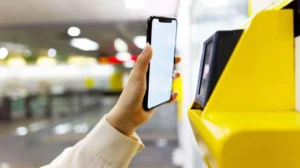 Keir Starmer insists digital ID will deter migrant workers