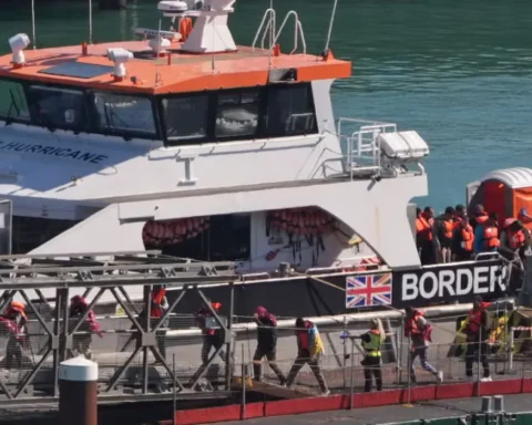 Keir Starmer’s migrant deal stands despite court deportation row