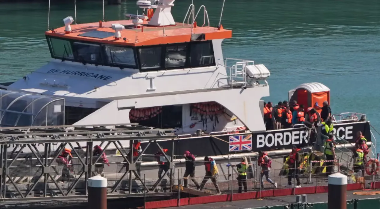 Keir Starmer’s migrant deal stands despite court deportation row