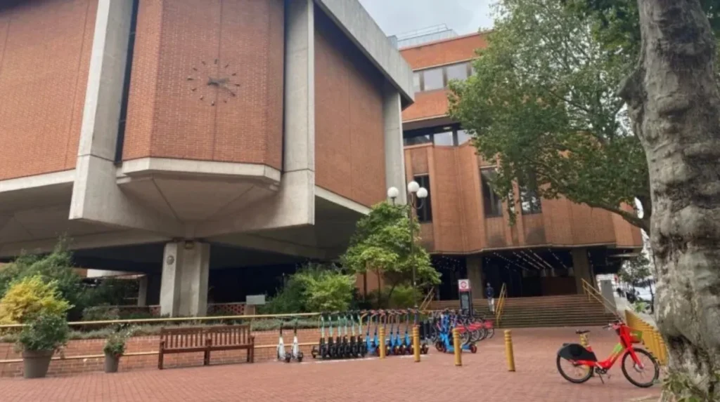 Kensington Council fined £3,800 for leaving mum in unsafe home