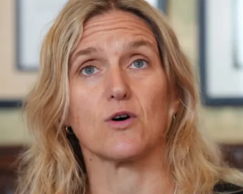 Kim Leadbeater says back dying bill or face delay
