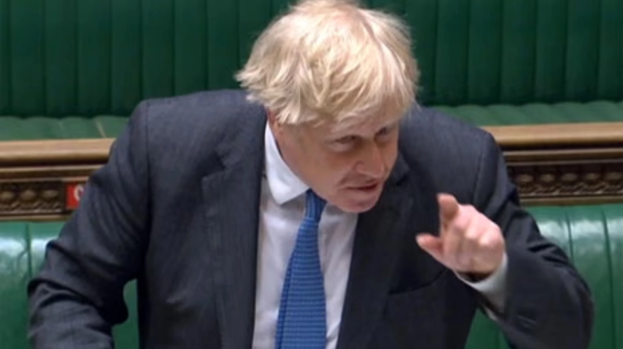 Boris Johnson attacks Keir Starmer over far-right protests and immigration
