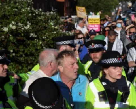 King Charles urges unity and thanks police amid riots