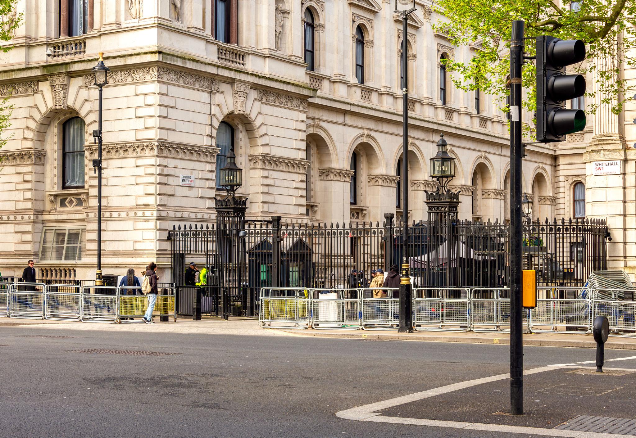 UK Cabinet Resignation Crisis Deepens Political Pressure in London 2026 2 Keir Starmer facing pressure following UK cabinet resignation controversy