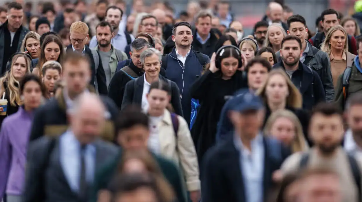 Labour must prioritize pay and employment rights, TUC chief warns