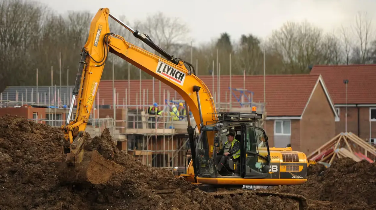 Labour urged to adopt radical reforms to achieve 1.5 million housing goal