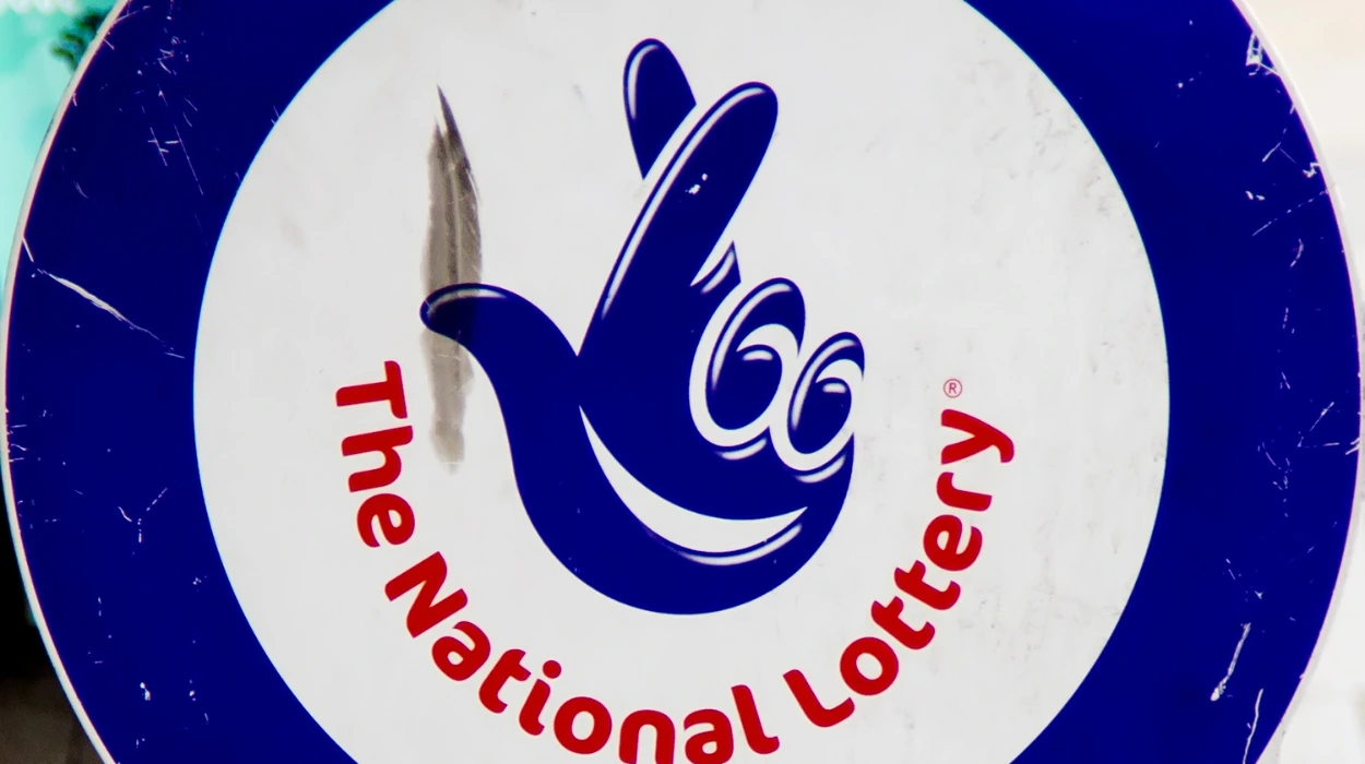 Lambeth EuroMillions winner claims £90,000 prize