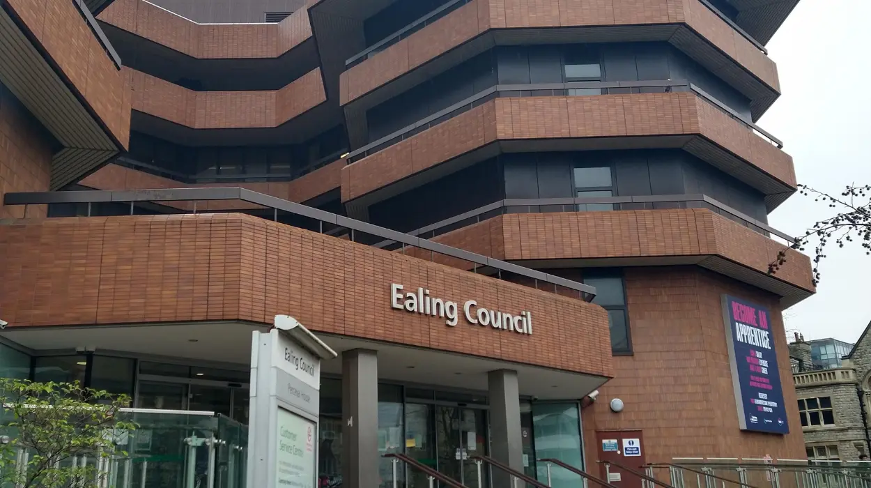 Late-night Ealing sushi bar approved amid objections