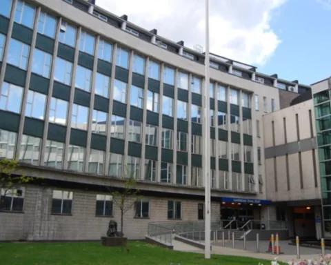 Lewisham Council pays £9,400 over mouldy flat