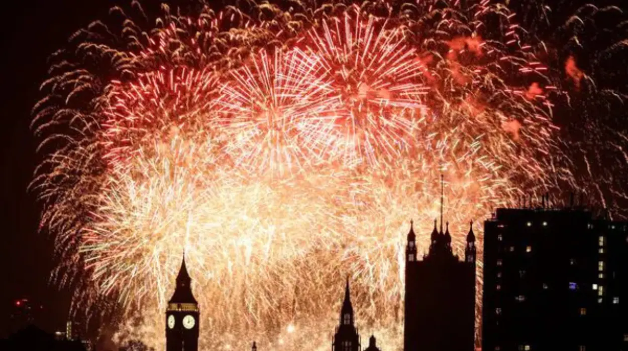 London celebrates 2025 with fireworks