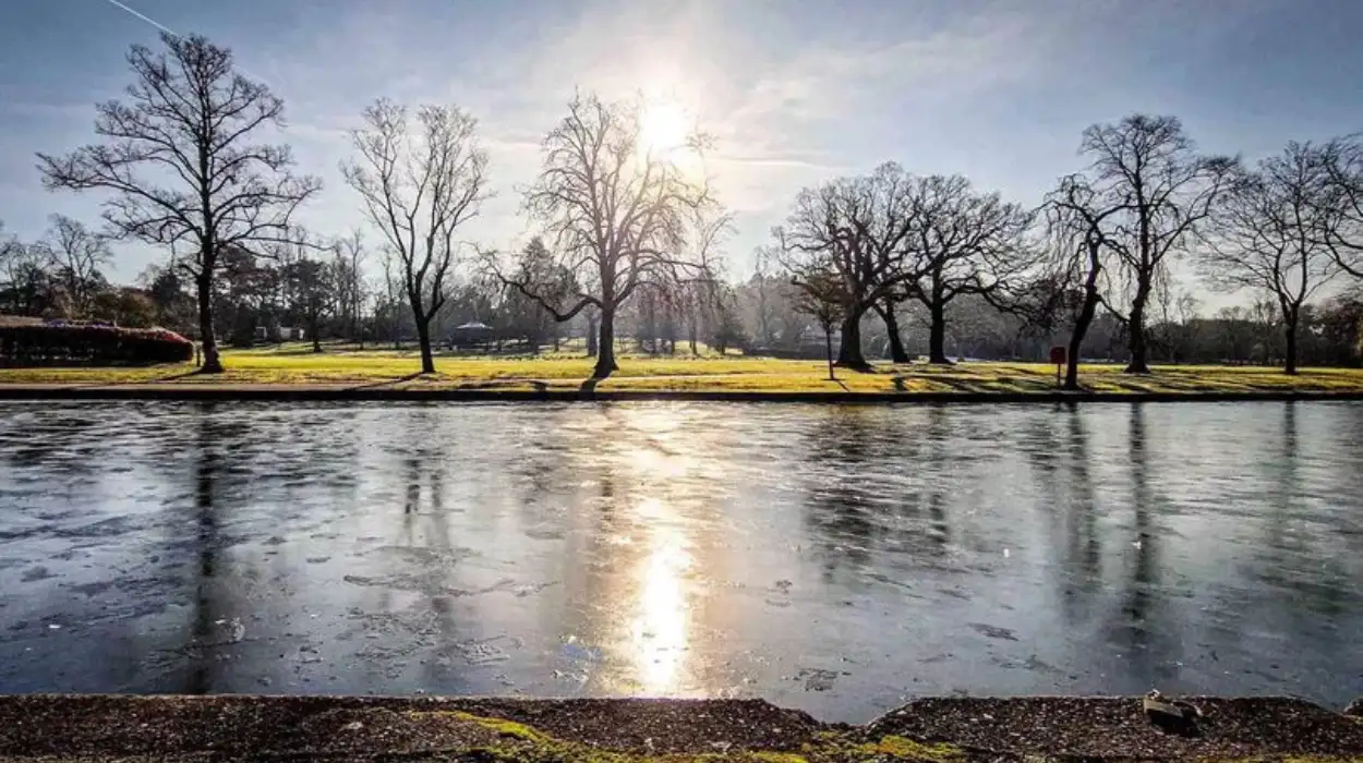 London faces chilly weekend with temperatures near 9C