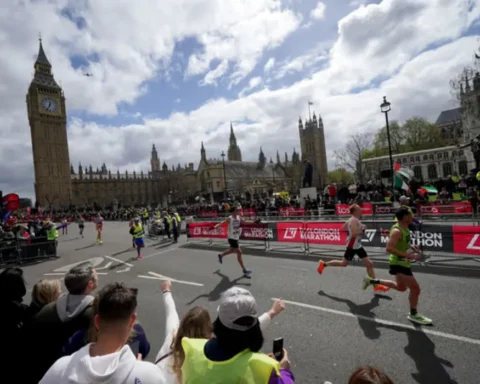 London marathon travel alert Thameslink issues in Greenwich