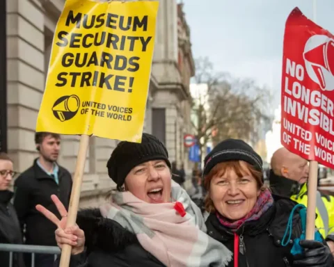 London museum security protests over salary, asks public to stay away